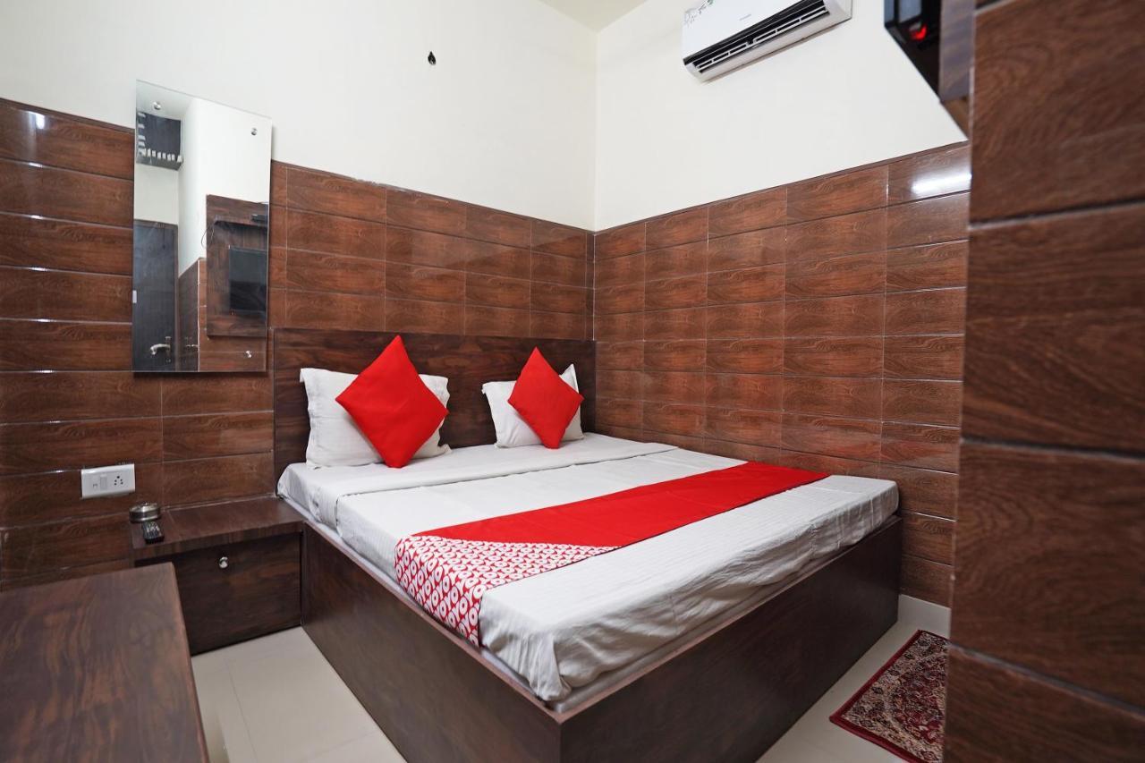 Hotel O Shri Sai Guest House 德里 外观 照片