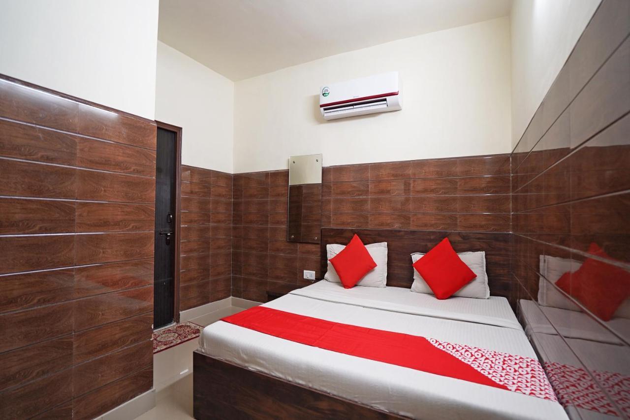 Hotel O Shri Sai Guest House 德里 外观 照片