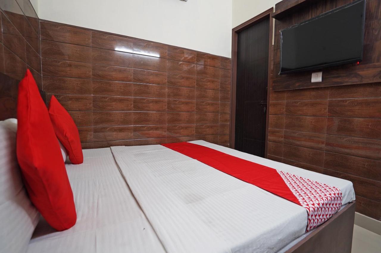 Hotel O Shri Sai Guest House 德里 外观 照片