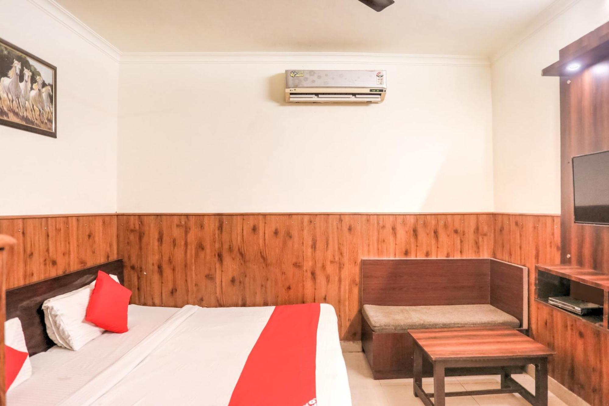 Hotel O Shri Sai Guest House 德里 外观 照片