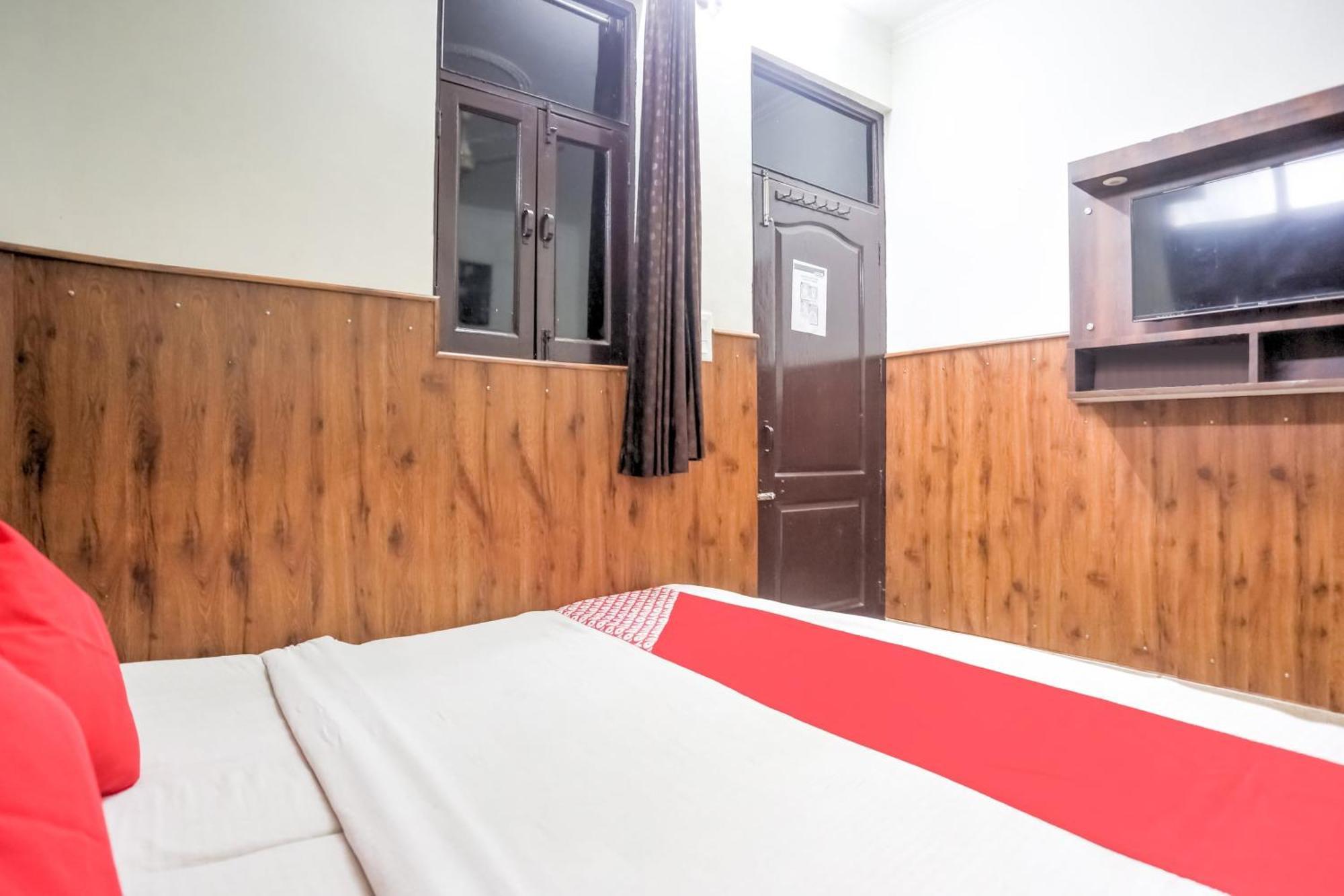 Hotel O Shri Sai Guest House 德里 外观 照片