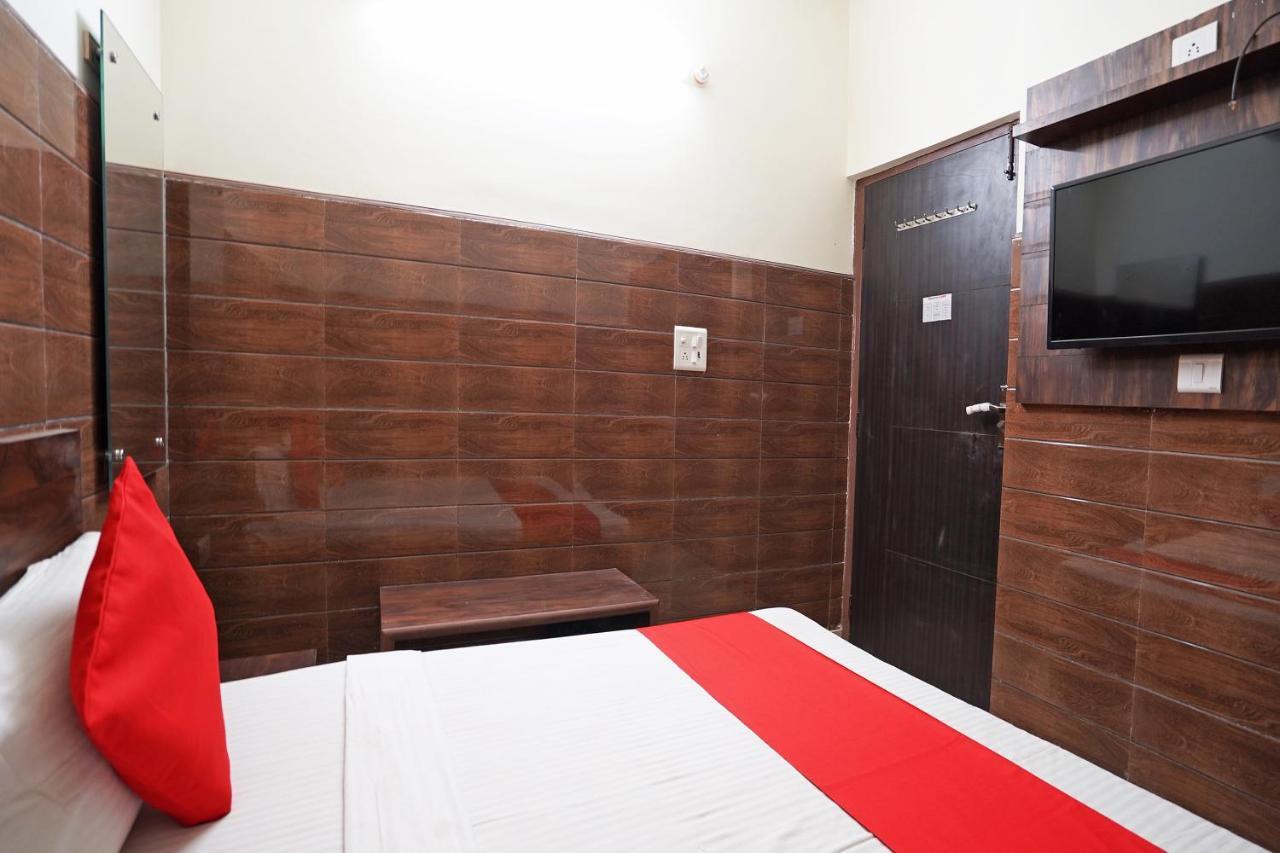 Hotel O Shri Sai Guest House 德里 外观 照片