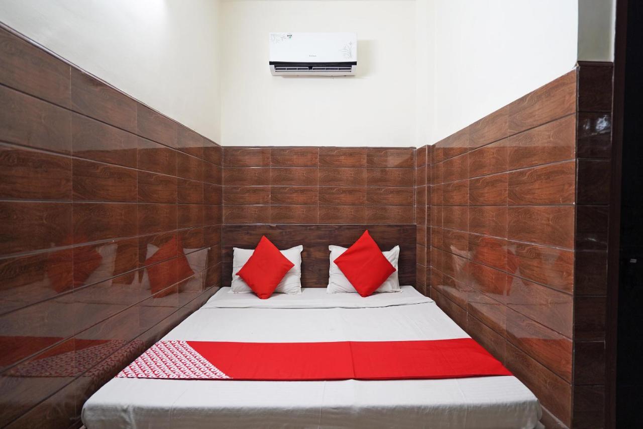 Hotel O Shri Sai Guest House 德里 外观 照片