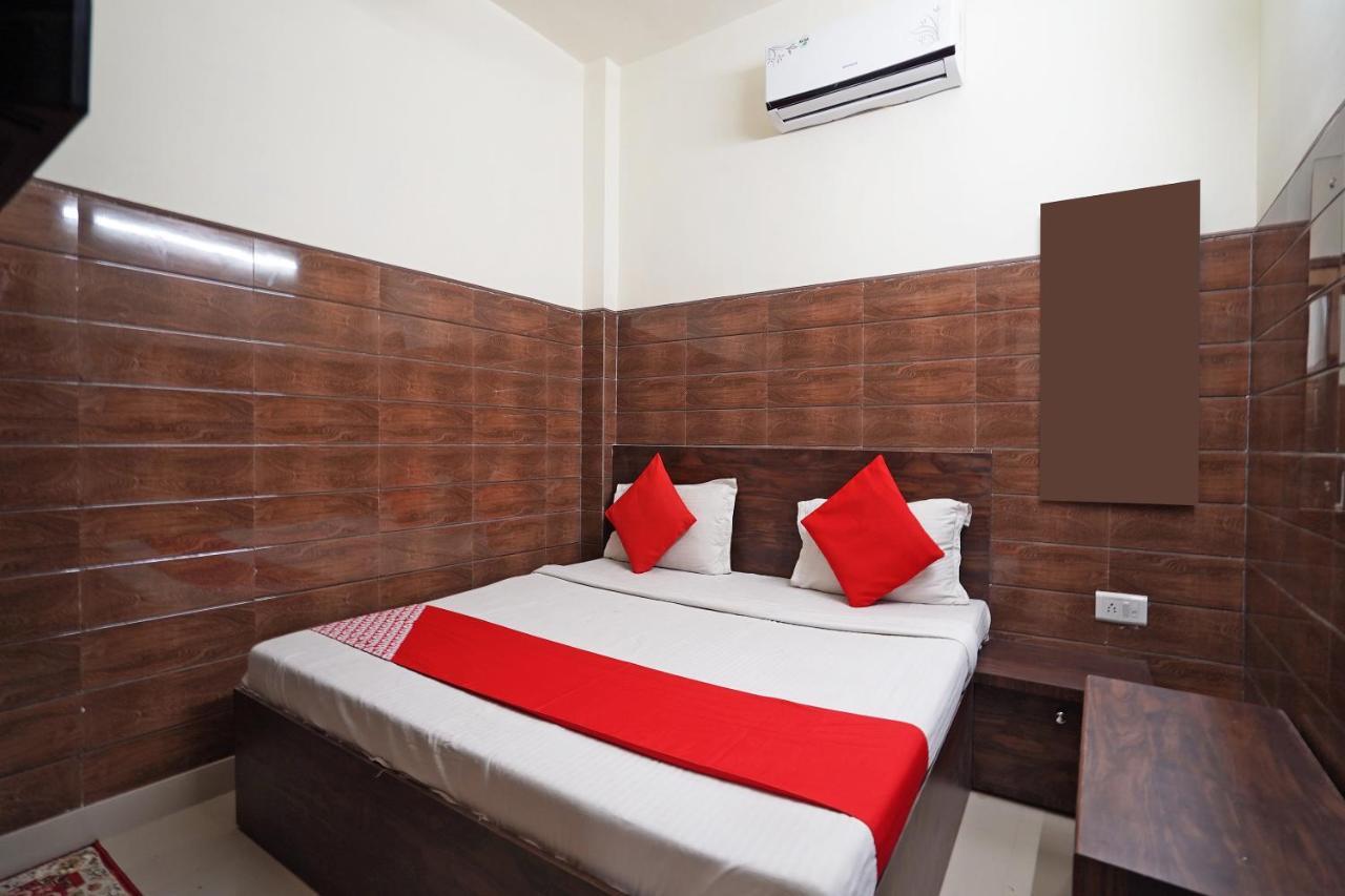 Hotel O Shri Sai Guest House 德里 外观 照片